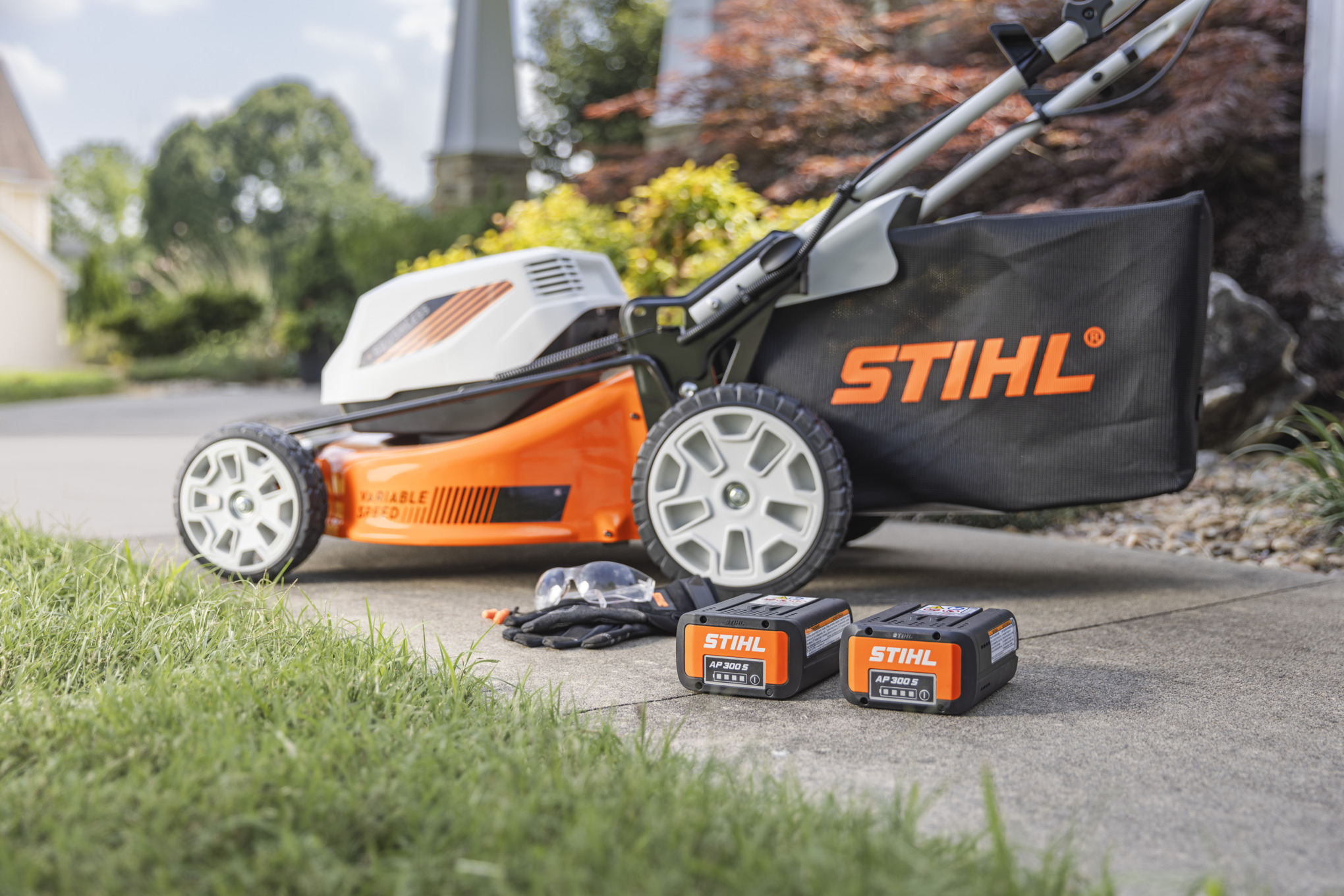 STIHL RMA 353 V push mower with 2 STIHL AP batteries