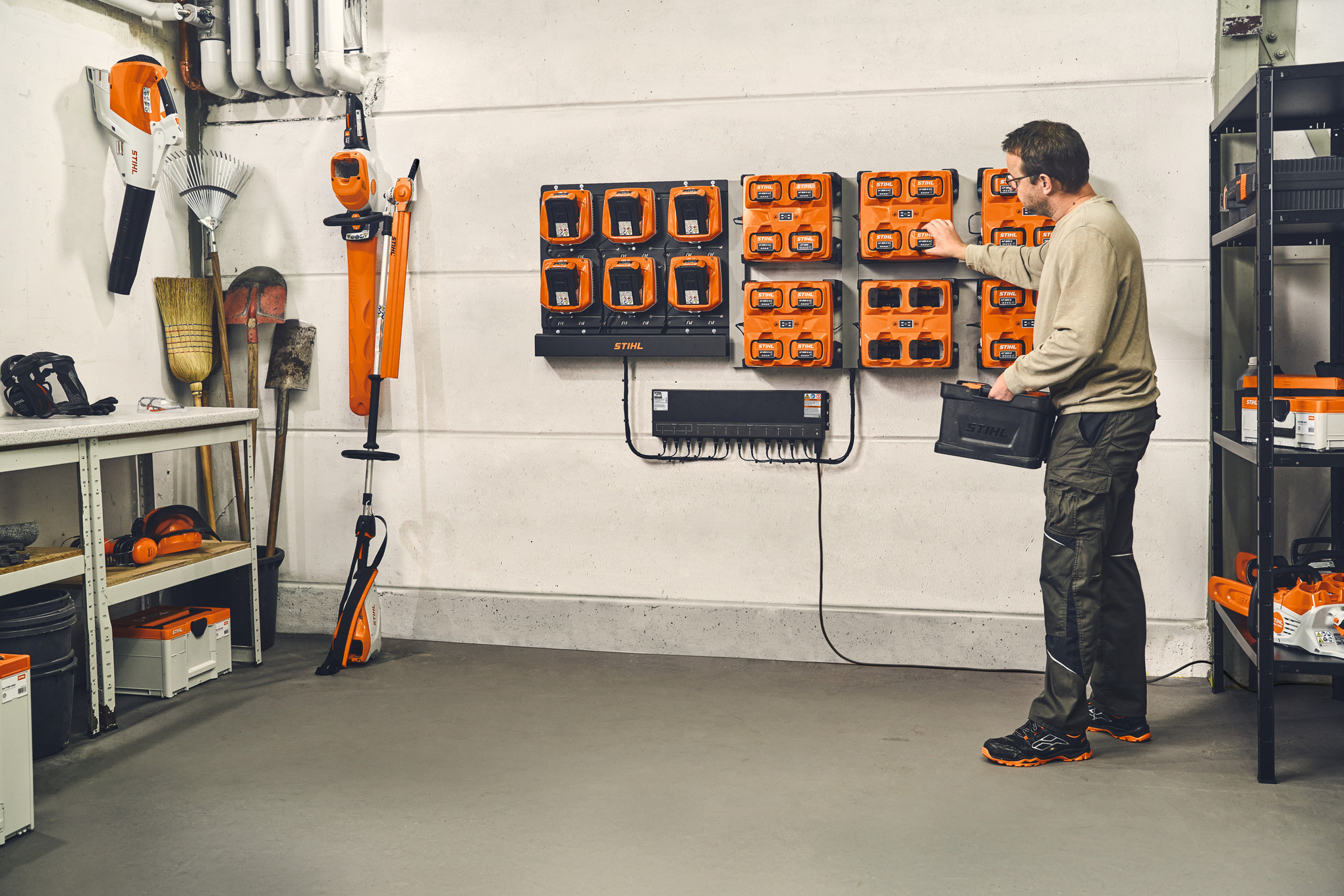 AL 301-4 Multi-Battery Charger