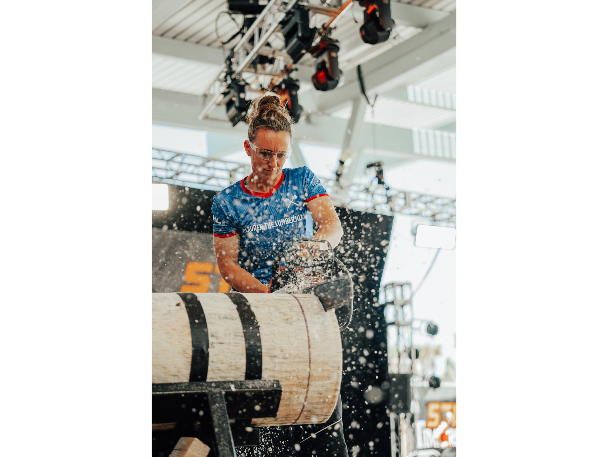 Lauren Bergman competes in STIHL TIMBERSPORTS® Stock Saw Event