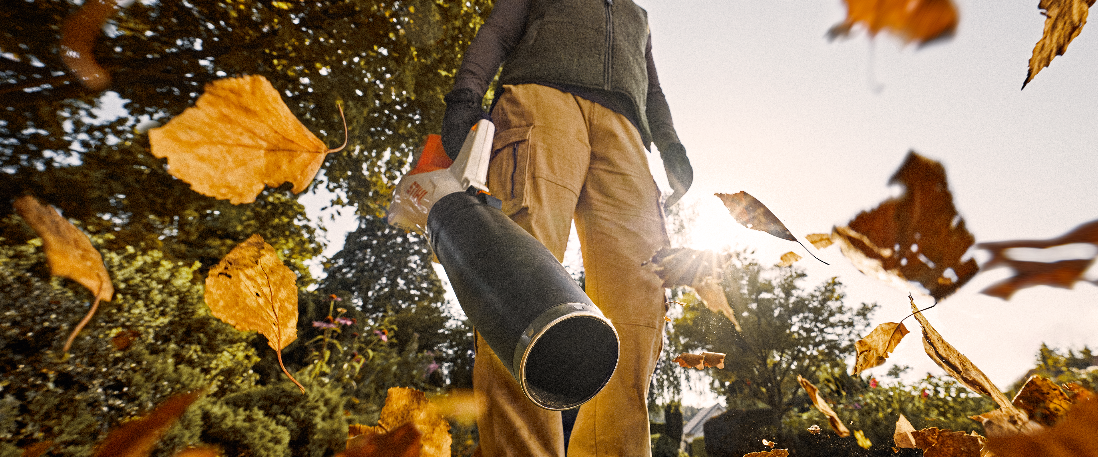 STIHL leaf blower blowing leaves
