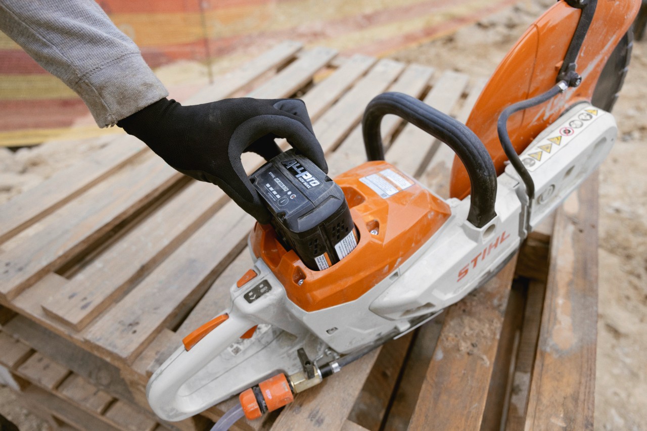 The ALLPRO STIHL AP 300 P battery is used in the STIHL TSA 350 cordless cut-off saw.