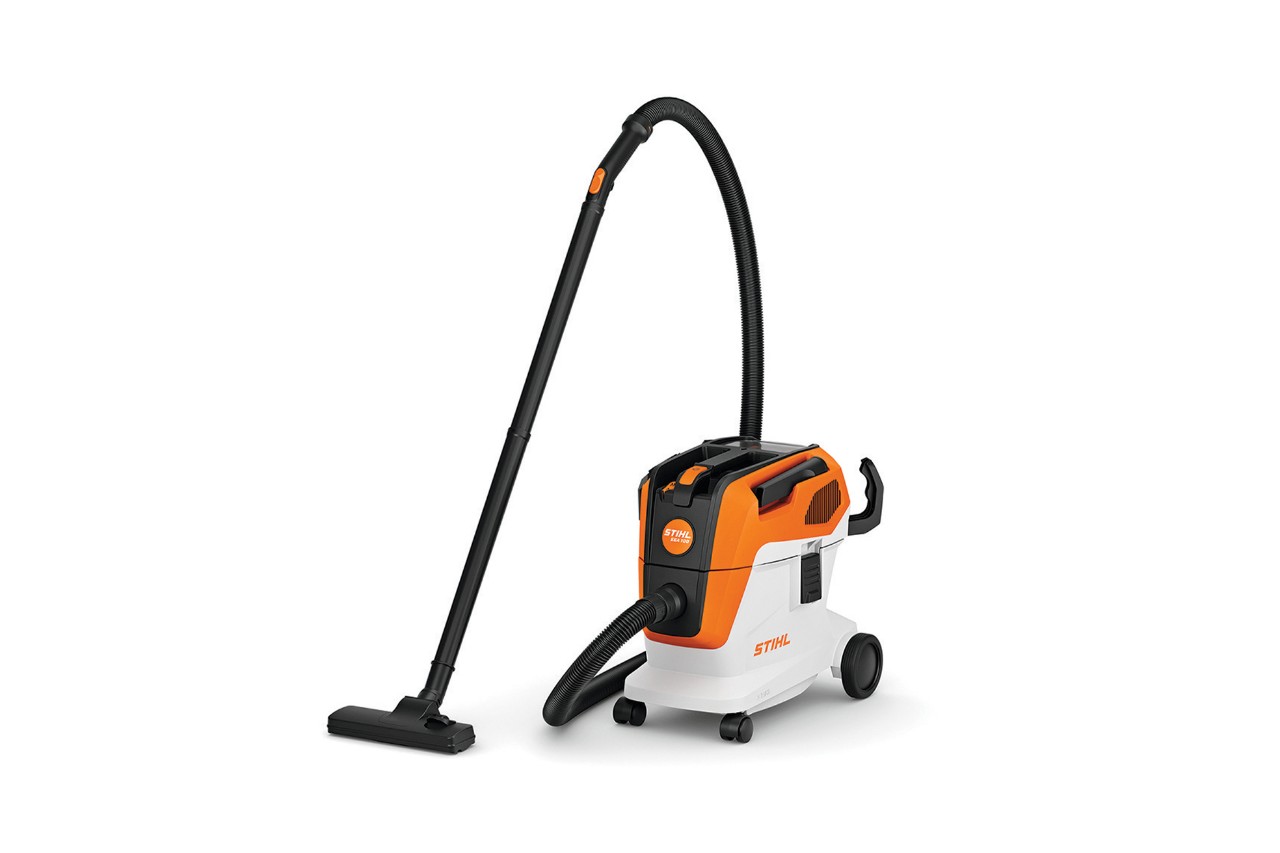 Studio image - professional battery wet/dry vacuum