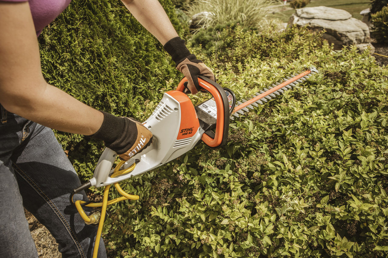 STIHL HSE 52 hedge trimmer