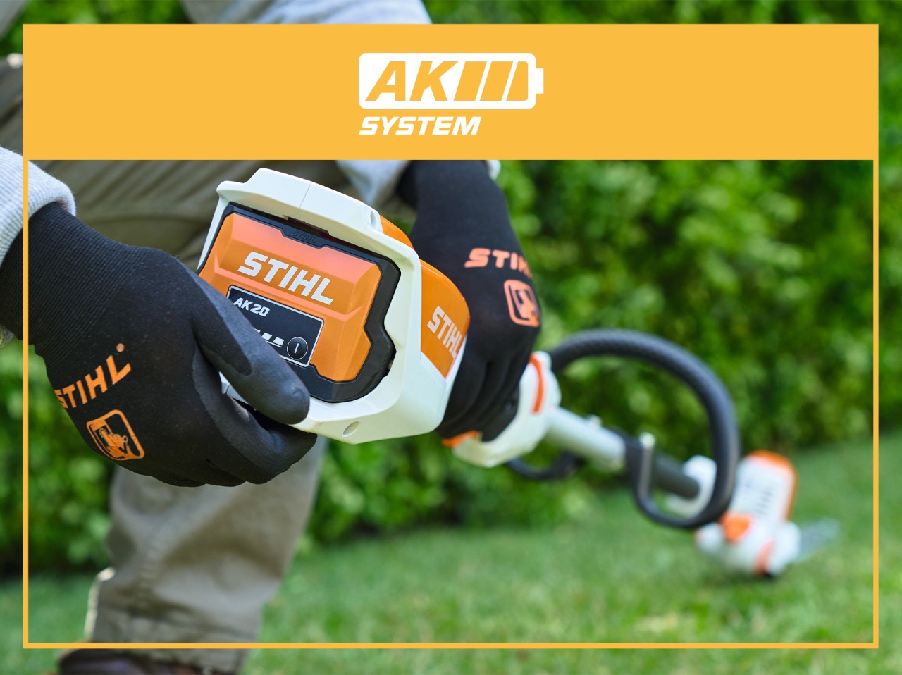STIHL AK System battery-powered trimmer with removable battery